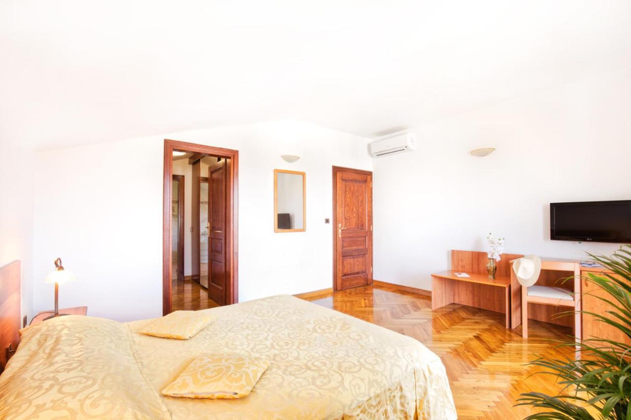 רוביני Villa Sveta Eufemija Bed End Breakfast I מראה חיצוני תמונה